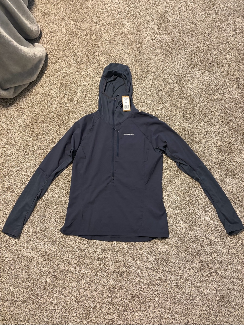 NWT Patagonia Women's Airshed Pro Pullover in Smolder Blue, Size S